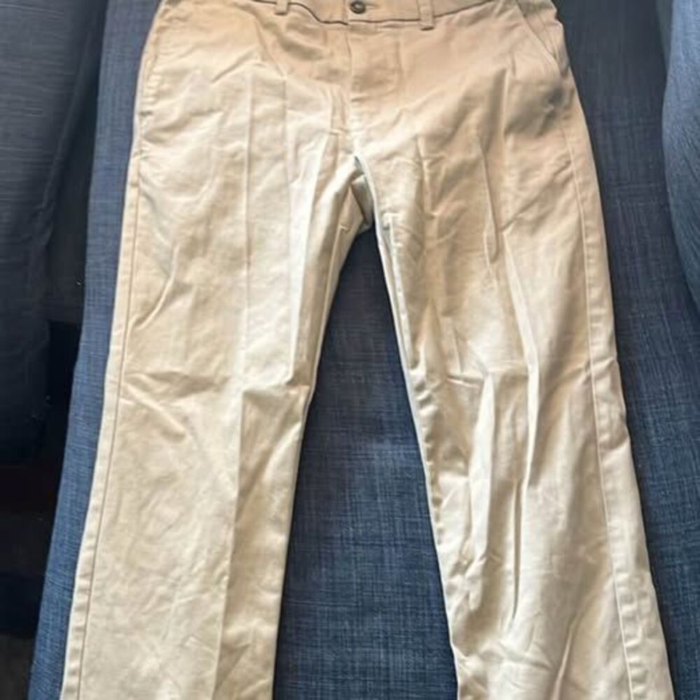 George men’s 30x30 khaki pants